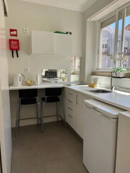 Romantic And Bright Studio Apartment In Arroios - Ssl 2B Lisboa